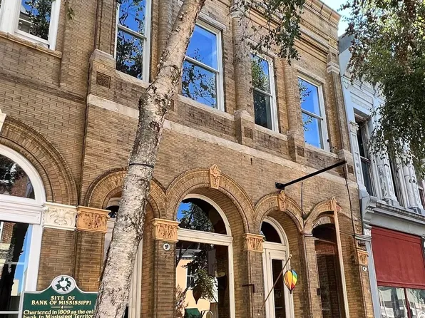 326-328 Main St, Natchez, MS 39120