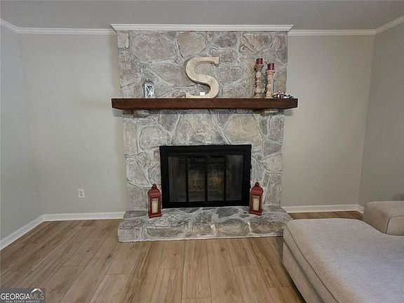 5th image of 4235 Oakwood Trl
