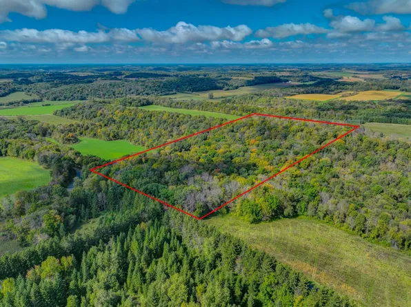 810 Avenue, River Falls, WI 54022