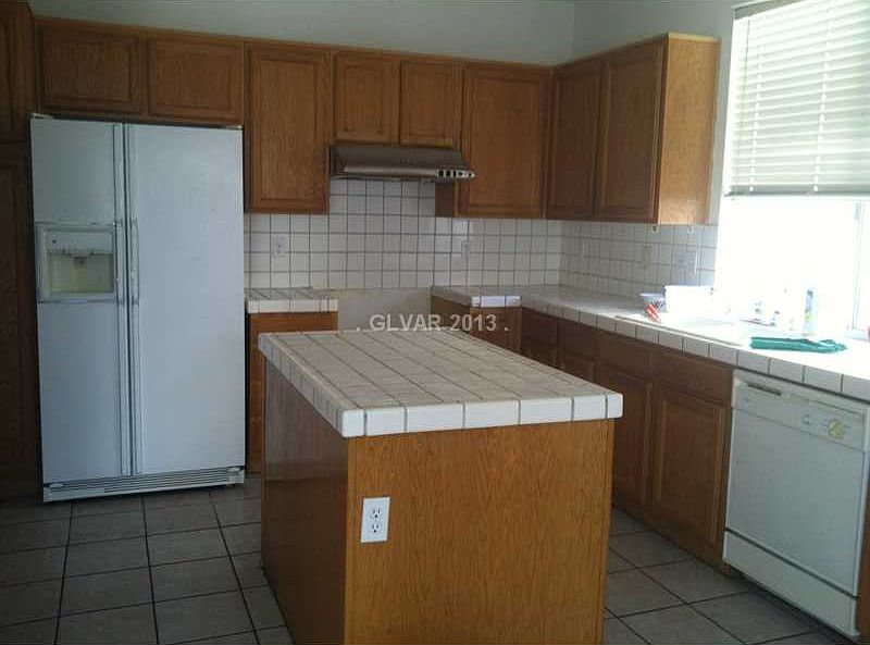 2nd image of 8170 Colchester St