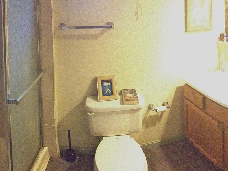 1946 Hudson Ave #2 — Photo 6