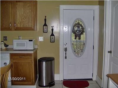 3rd image of 2908 Easton Ave