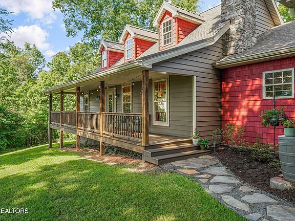 3rd image of 555 Bedloe Way