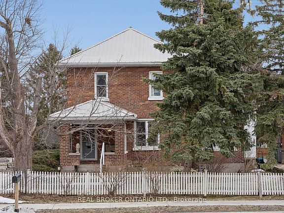 2nd image of 89 Rose Glen Rd N