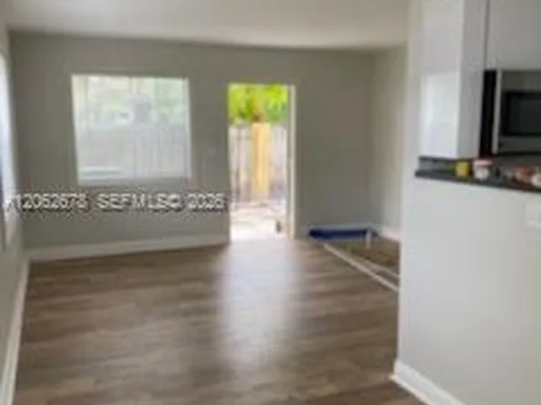 35 NE 13th St #1, Fort Lauderdale, FL 33304