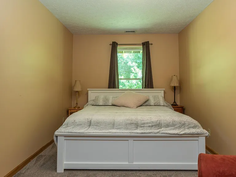 1106 W Countryside Ln — Photo 26