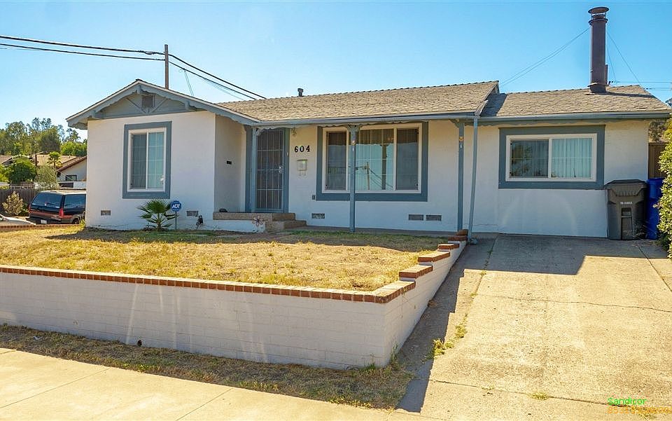 1st image of 604 N Cuyamaca St N