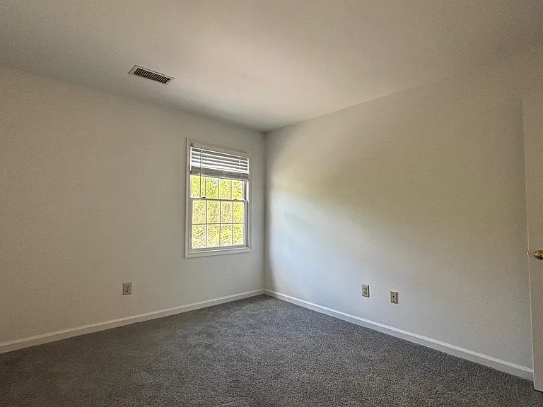 279 W Uwchlan Ave #A — Photo 15