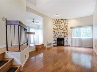 5 Magnolia Ct, East Brunswick, NJ 08816