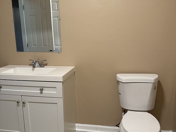 5th image of 65 Pine Hill Dr