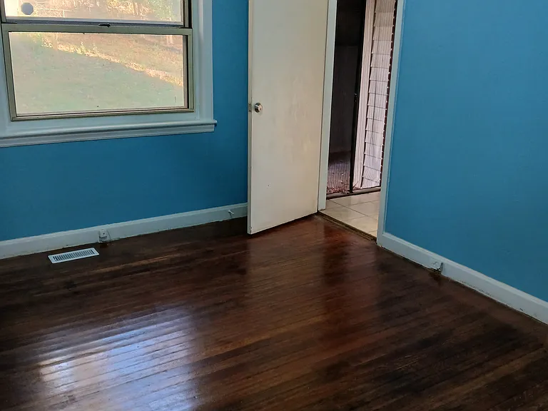 4136 Blenhein Rd — Photo 7