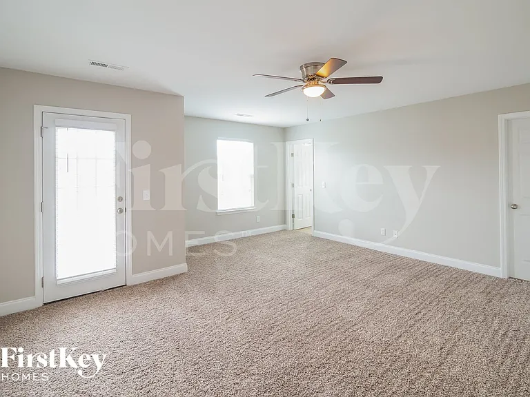 131 Woodbrook Way — Photo 8