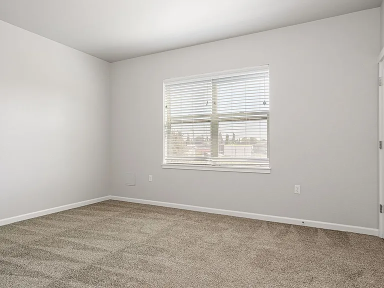 Howard Commons — Photo 19