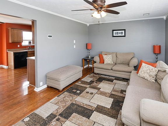 3rd image of 412 Lakes Of Dogwood Blvd