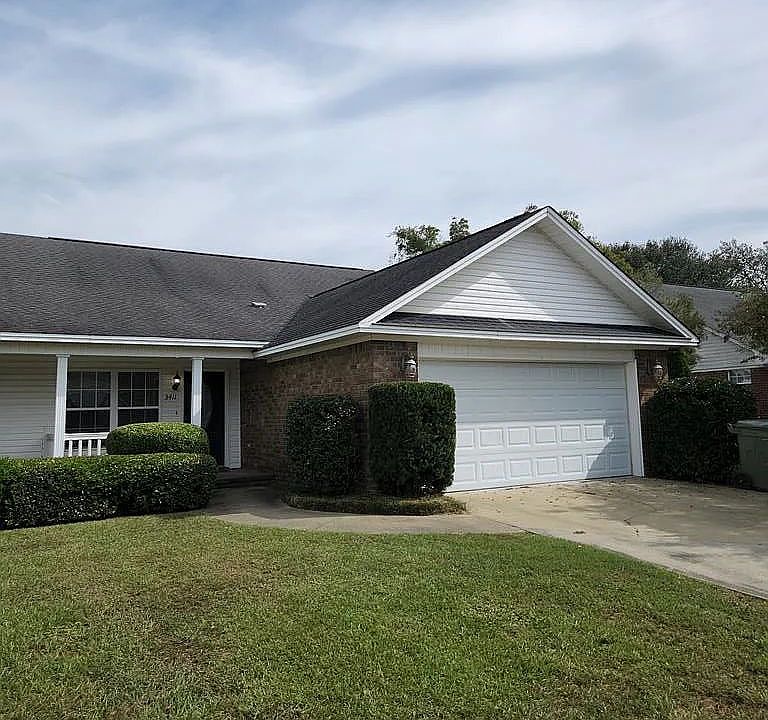 1st image of 3411 Landmark Dr