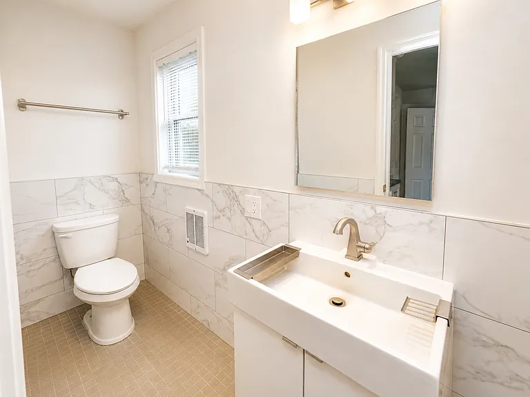 25-26 Hoyt Ave S #4 — Photo 10