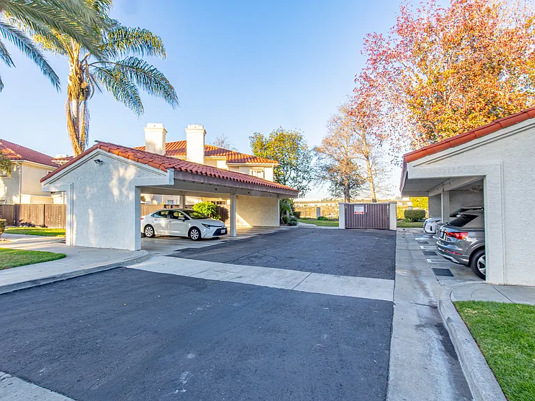 1202 Sea Cliff Way — Photo 6