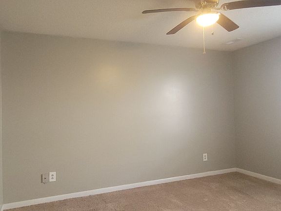 4th image of 4423 Bonnell Dr NW #B