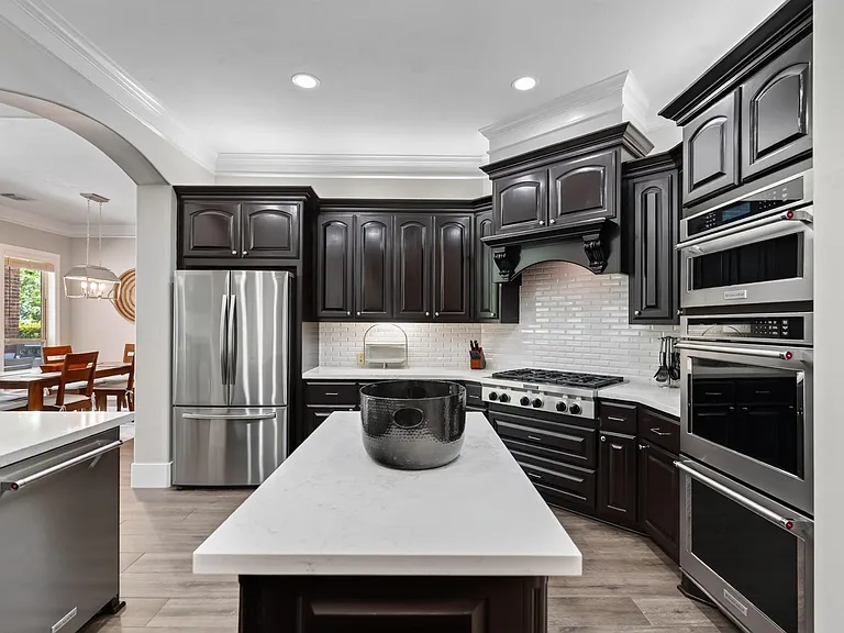 110 S Veilwood Cir — Photo 15