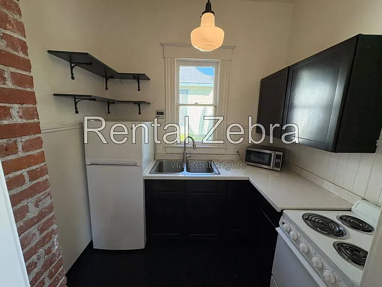 362 W 22nd St #362 — Photo 7