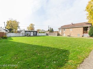 8131 45th St, Lyons, IL 60534