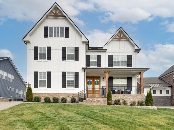 5036 High Park Hill Dr, Arrington, TN 37014