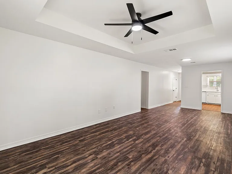 44 Griffith Rd #3 — Photo 4