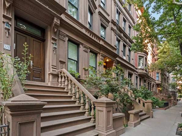 140 West 69th Street image 11 of 22