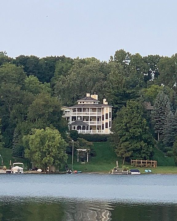 1st image of 6950 Hillside Dr