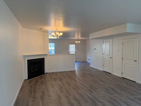 4th image of 245 Peach St