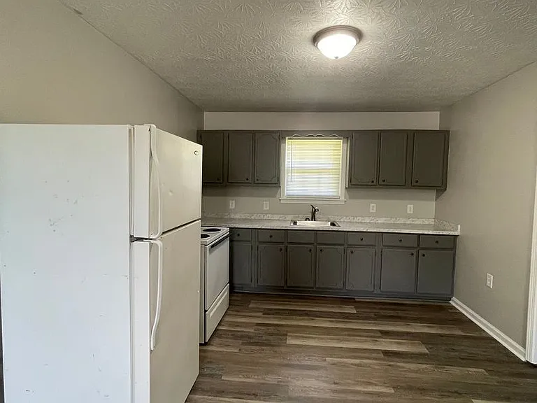 Bilbrey Street Apartments! — Photo 6