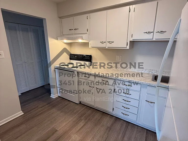 6500 Carefree Ln #12 — Photo 3
