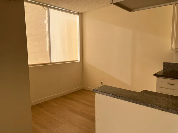 10404 Parr Ave #8, Sunland, CA 91040