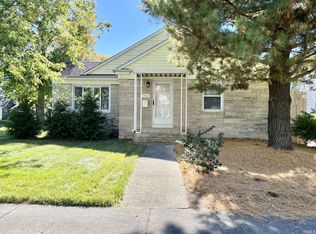1701 Clover Ln, Fort Wayne, IN 46808