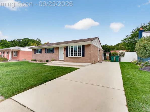 27635 Weddel Ave, Brownstown, MI 48183