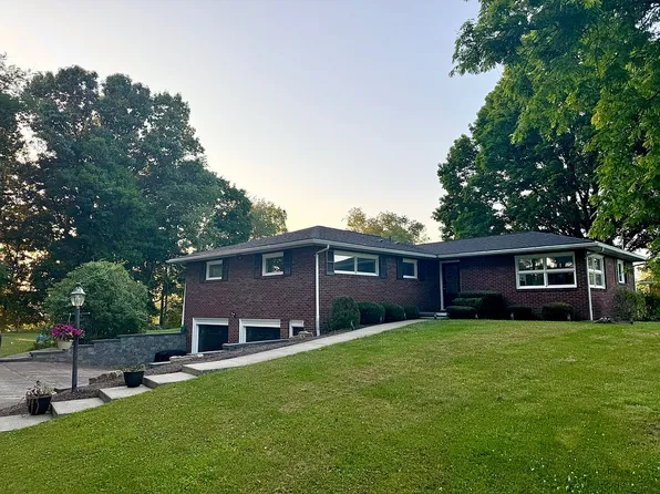 136 Appleby Park Rd, Ford City, PA 16226