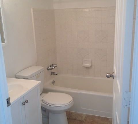 4th image of 837 S 400 E APT 25
