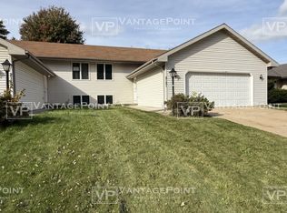 2121 N Cloudview Dr, Appleton, WI 54914