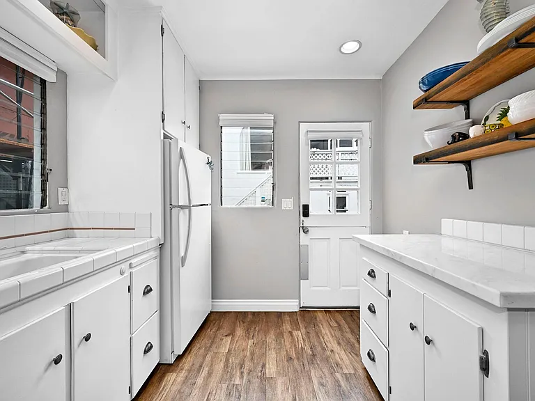1405 W Bay Ave — Photo 20