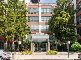 1800 W Roscoe St APT 525, Chicago, IL 60657