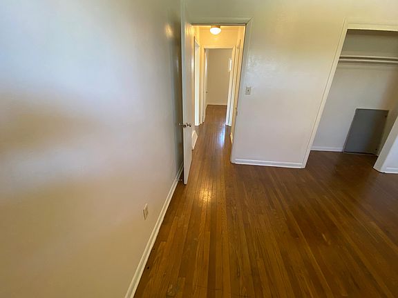 5th image of 1400 Linn St #1