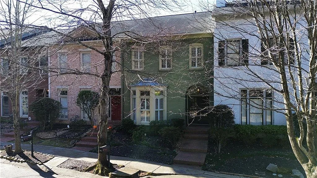 2 bed, 2.5 bath, 2059 sqft, $2,450 — Photo 3