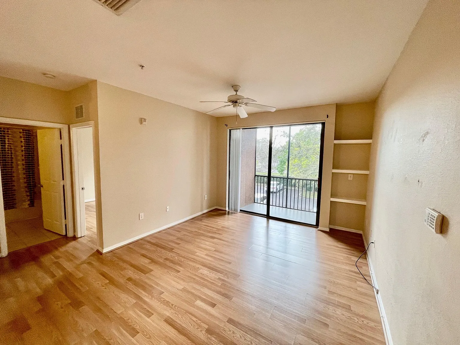 1 bed, 750 sqft, $1,600 — Photo 2