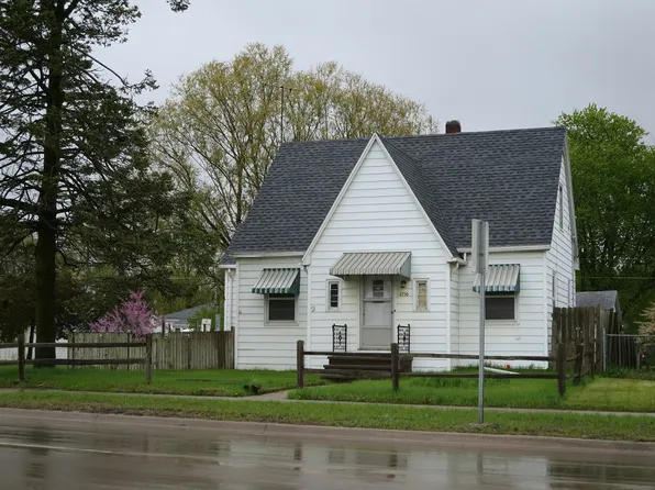 1756 Logan Ave, Waterloo, IA 50703