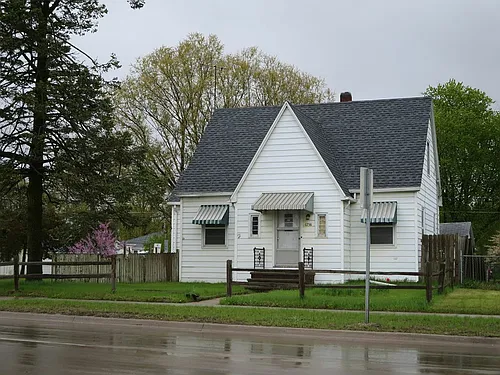 1756 Logan Ave Photo 1