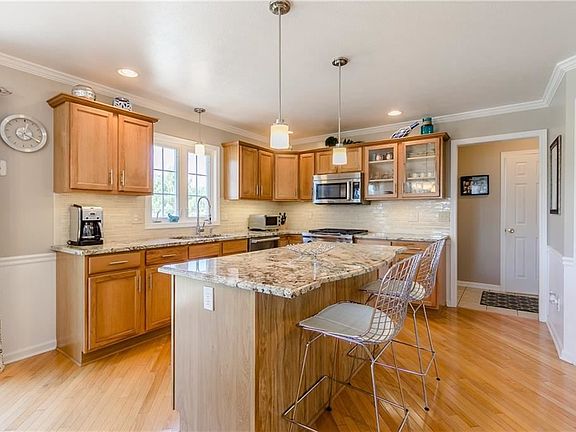 4th image of 45 Carrie Marie Ln
