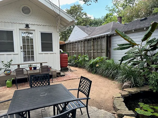 1023 W Gardner St — Photo 20