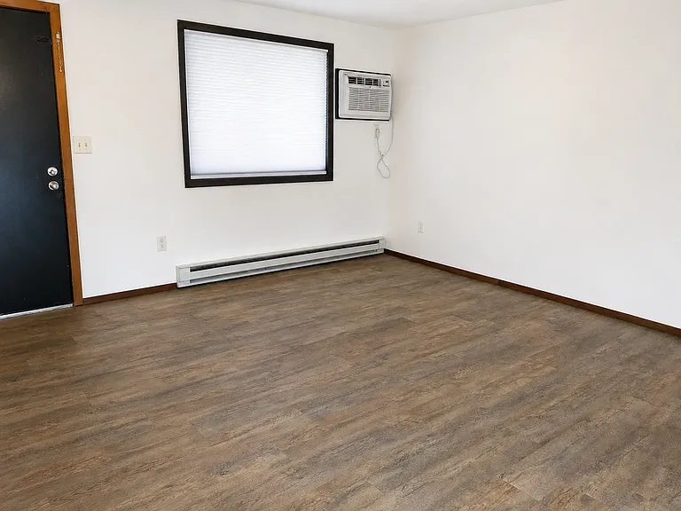 2514 E Sinto Ave #18 — Photo 2