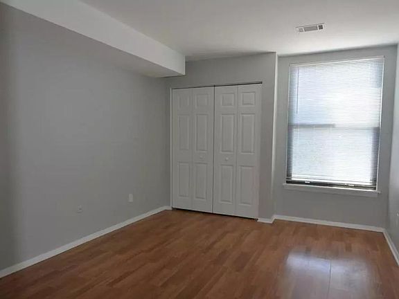 4th image of 48 Shrewsbury Green Dr Unit A