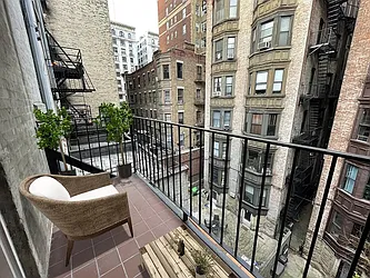 Rented by Coldwell Banker Warburg